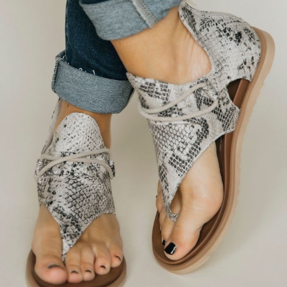 Very G Sparta sandals